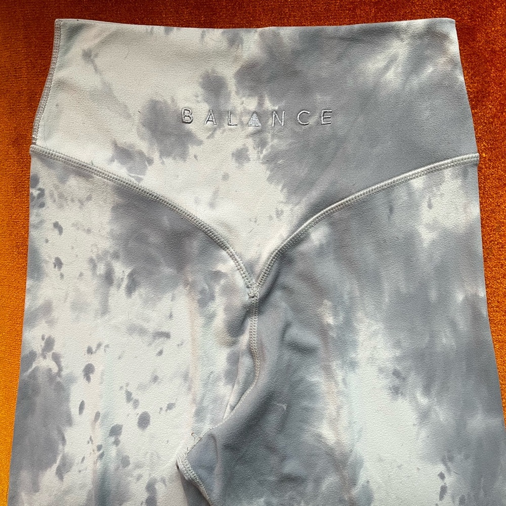 Balance Athletica (Vitality) Atmos Cloud Legging in Grey Tie Dye